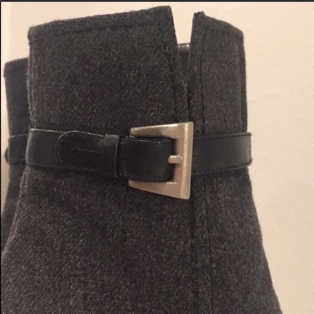 Stuart Weitzman Bootie Gray Pointed Toe Size 8 W - image 6